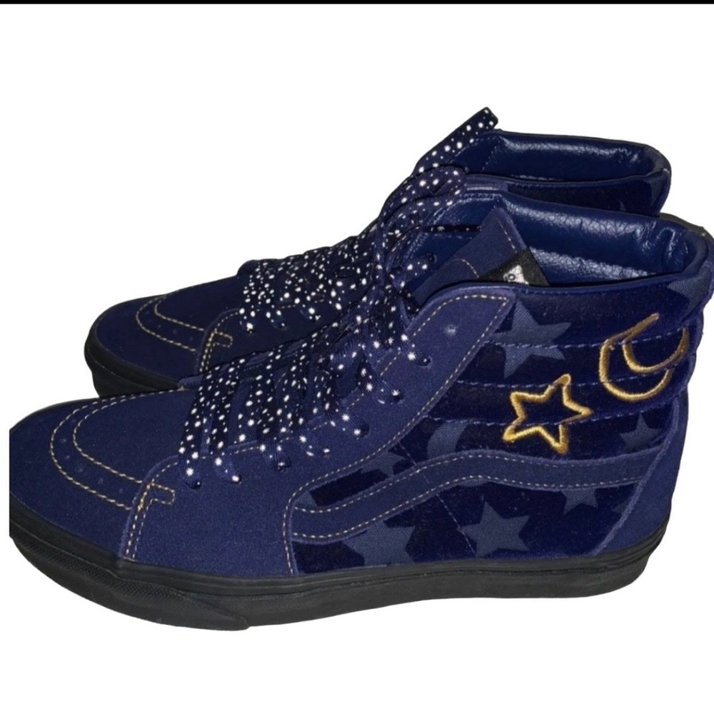 VANS Disney magic Mickey size 7.5 womens